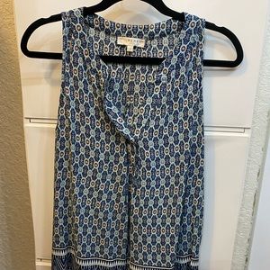 Beautiful blouse,  feels so soft. Size Small